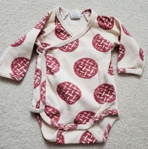 Kate Quinn Baby Unisex Cherry Pie Long Sleeve Bodysuit sz3-6m